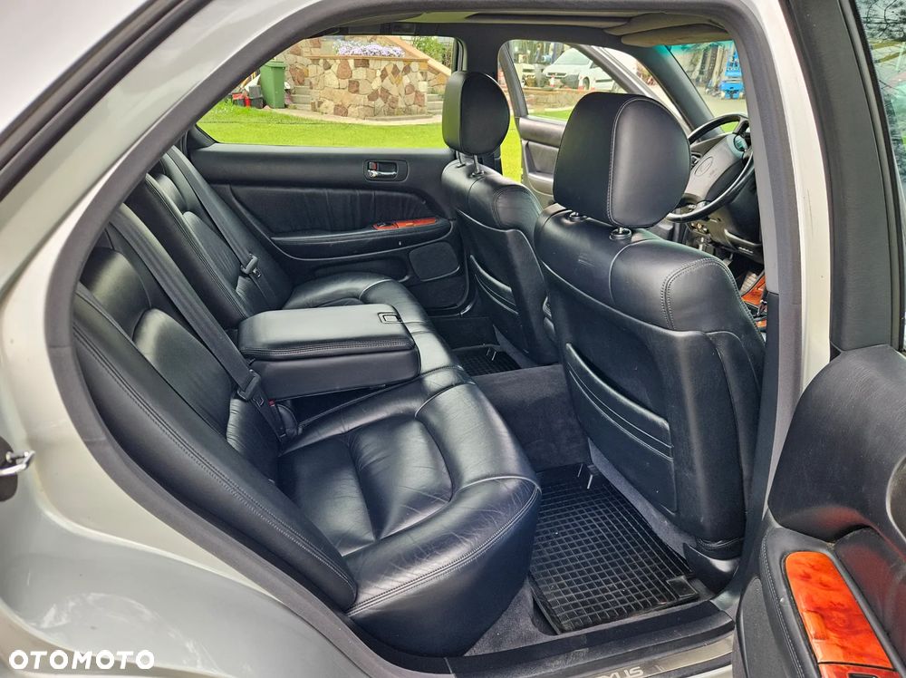 Lexus LS Standard - 17