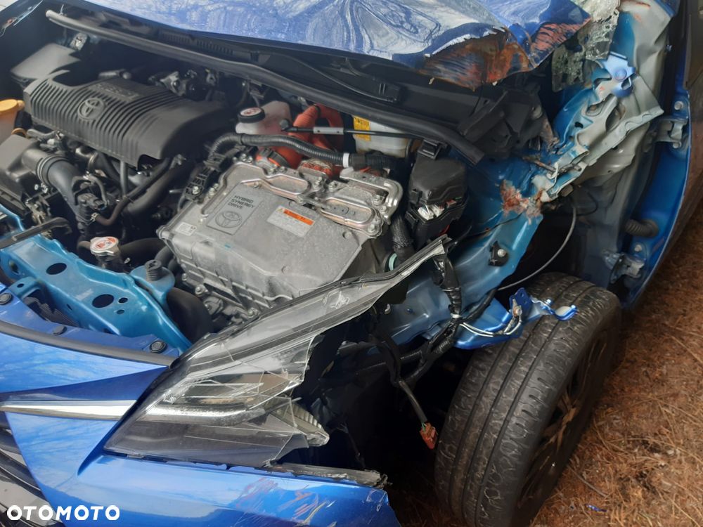 Toyota Yaris Hybrid 100 Premium - 14