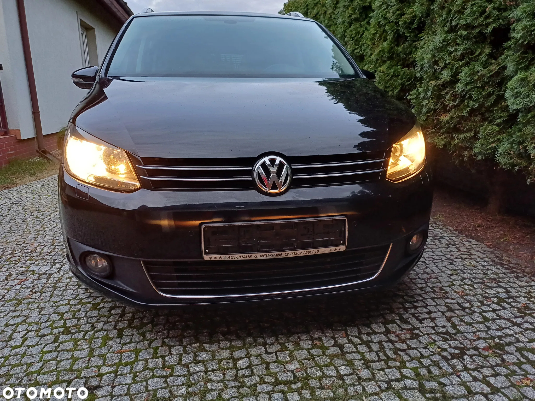 Volkswagen Touran 2.0 TDI DPF BlueMotion Technology DSG Life - 11