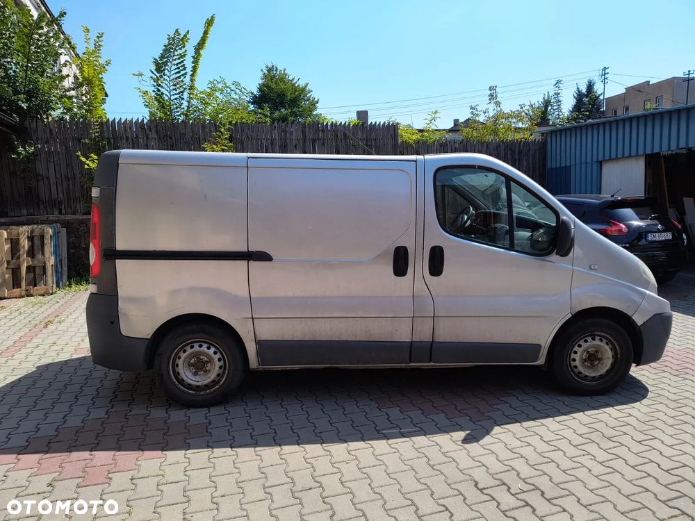 Renault TRAFIC - 7