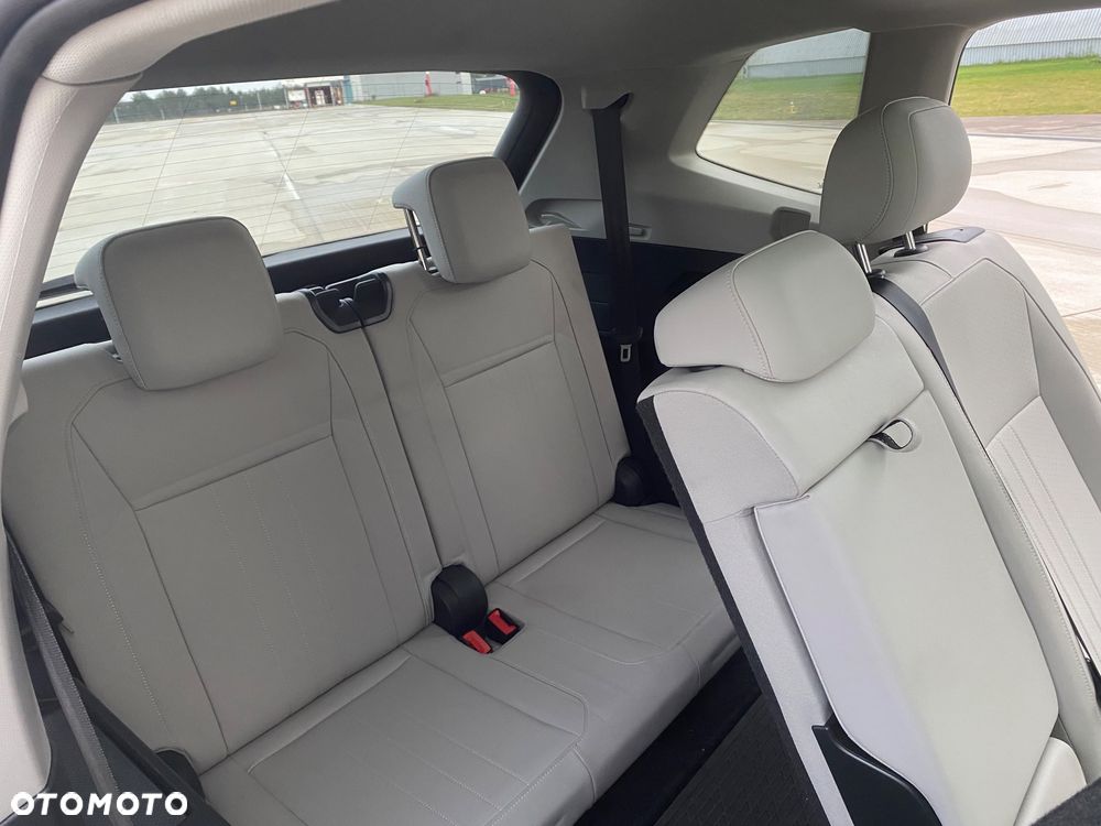 Volkswagen Tiguan Allspace - 22