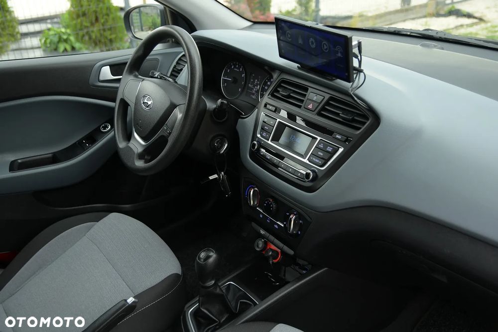 Hyundai i20 - 19