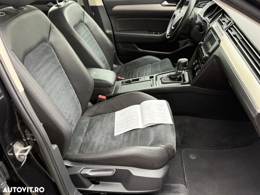 Volkswagen Passat Variant 2.0 TDI DSG 4Motion Comfortline - 24