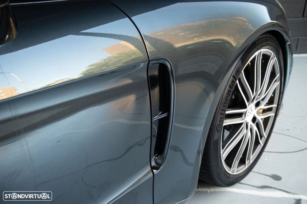 Porsche Panamera Sport Turismo - 42