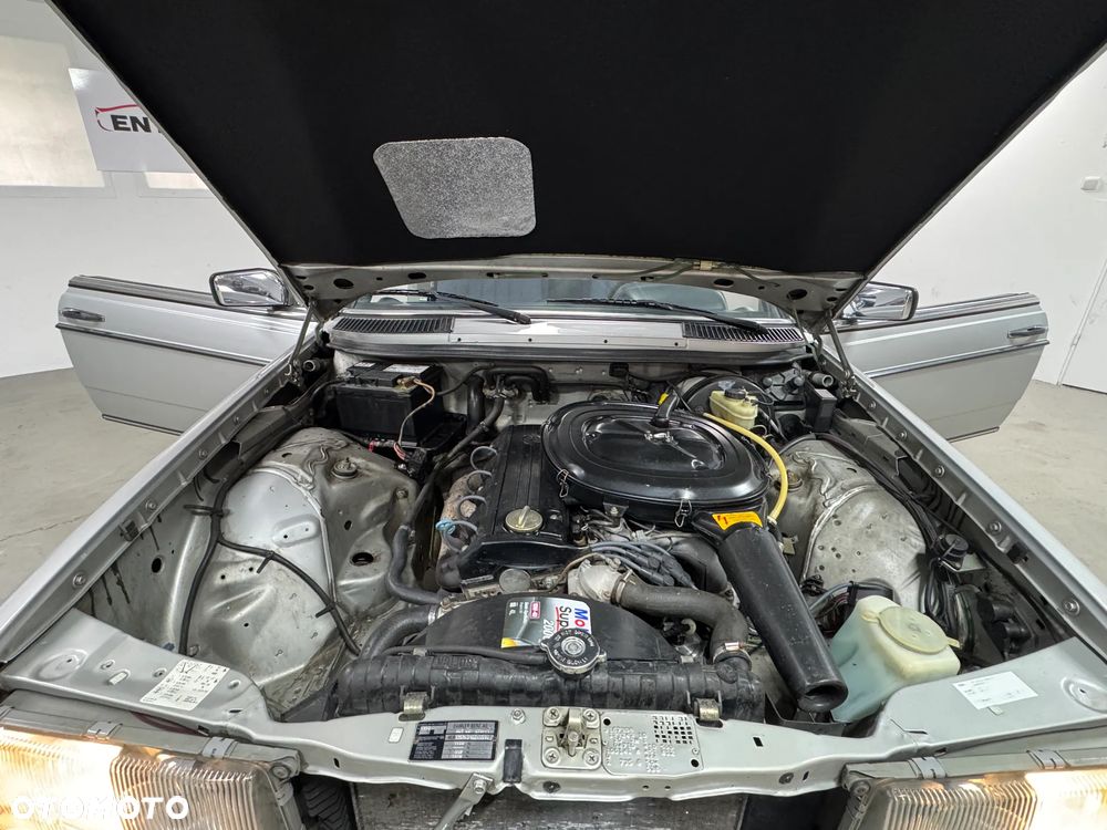 Mercedes-Benz W123 - 15