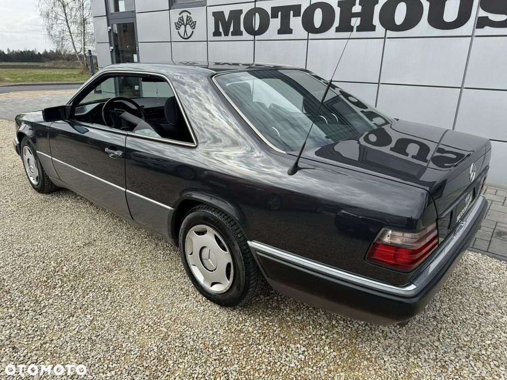 Mercedes-Benz Klasa E - 9