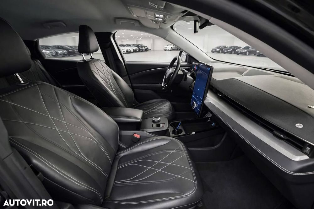 Ford Mustang Mach-E RWD Extended Range 216 kW Base - 6