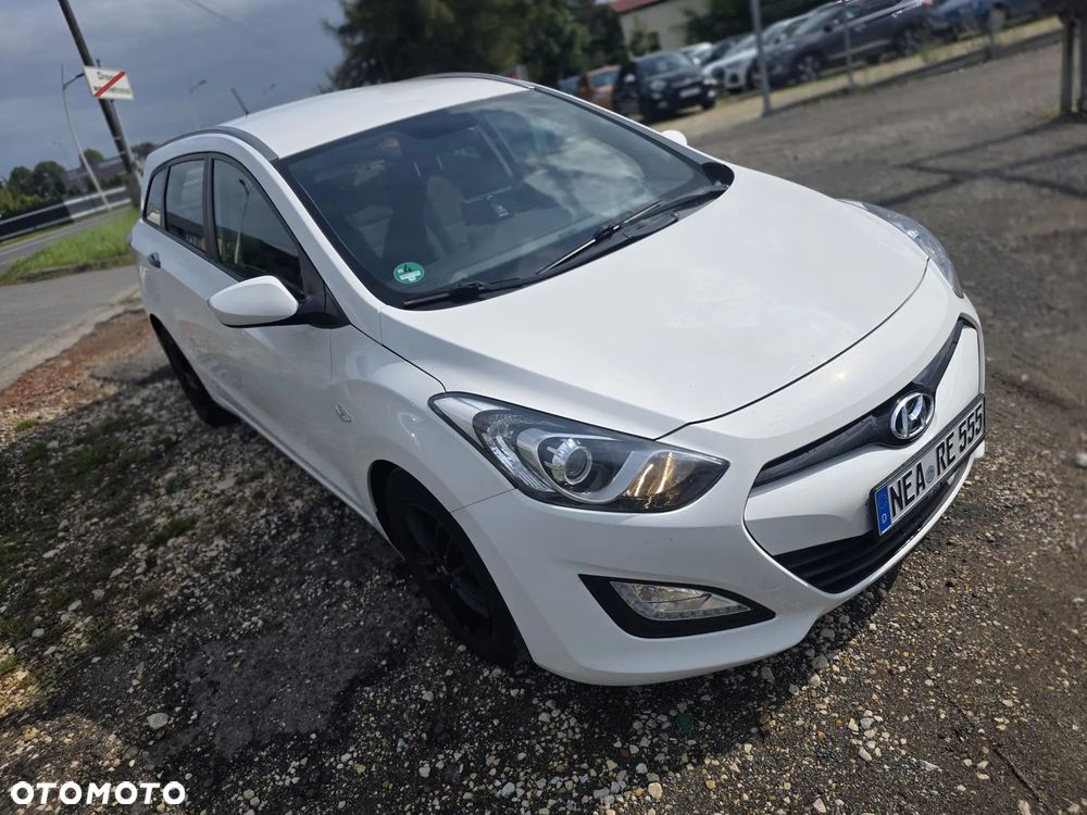 Hyundai i30 i30cw 1.4 Trend - 11