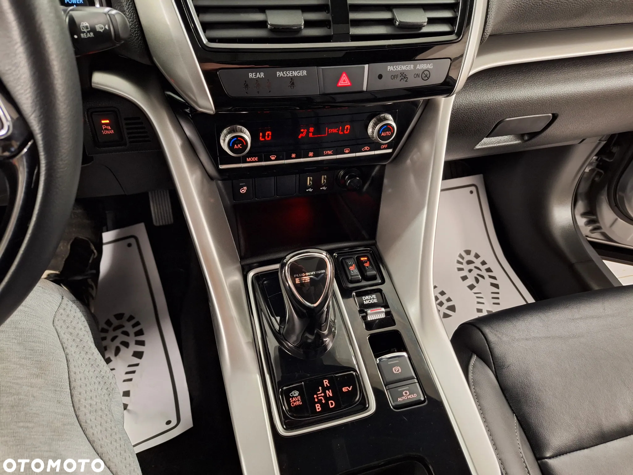 Mitsubishi Eclipse Cross Plug-In Hybrid 4WD Top - 33
