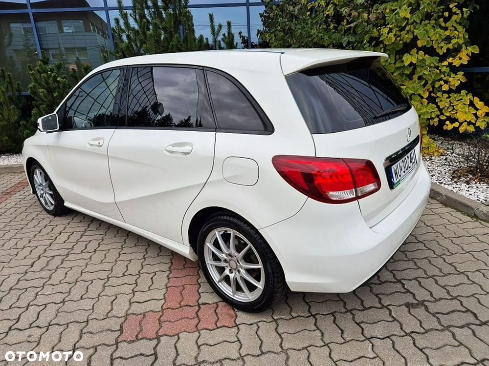 Mercedes-Benz Klasa B 180 BlueEFFICIENCY Edition - 16