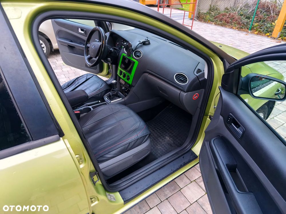 Ford Focus - 11