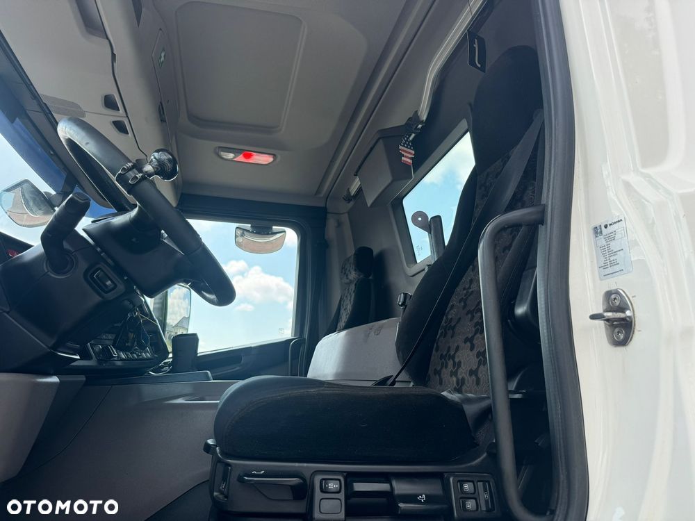 Scania P410 , 6X2 - 9