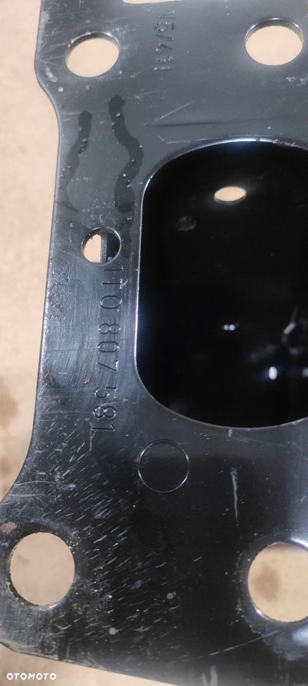 BELKA ZDERZAKA PRZÓD VW GOLF V - 3