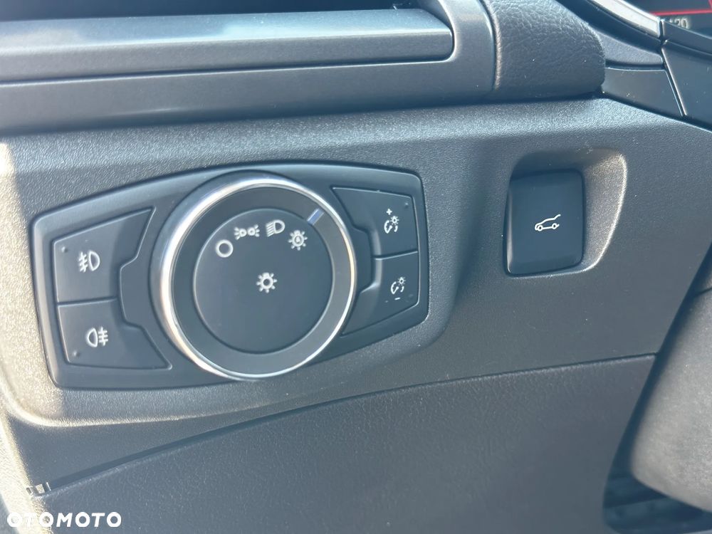 Ford Mondeo 2.0 TDCi Titanium PowerShift - 28