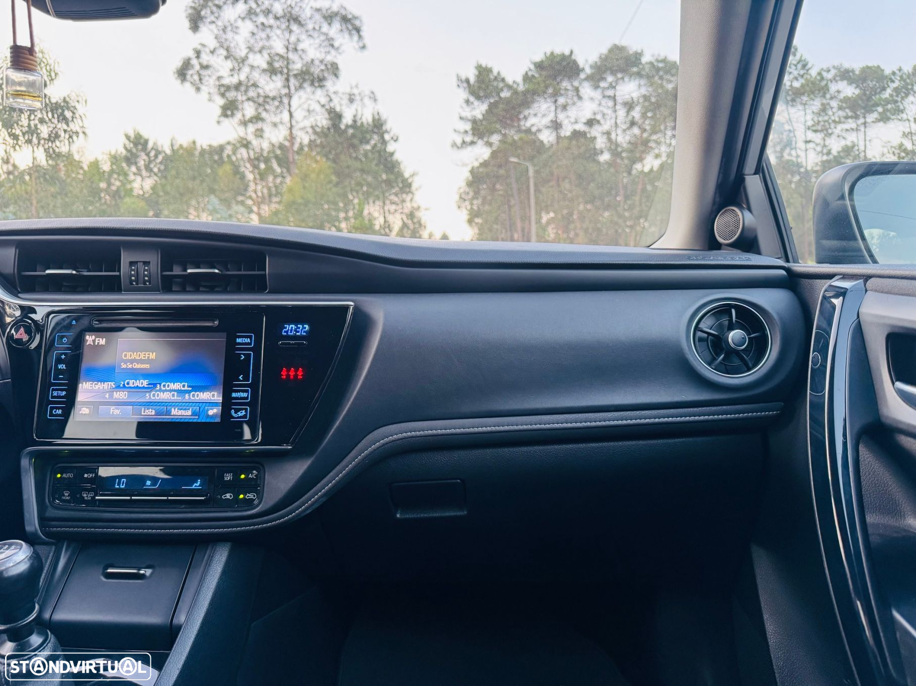 Toyota Auris Touring Sports - 32