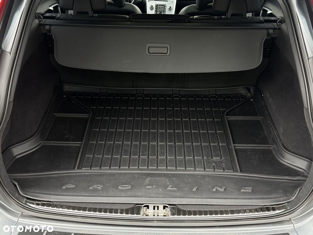 Volvo XC 60 - 8