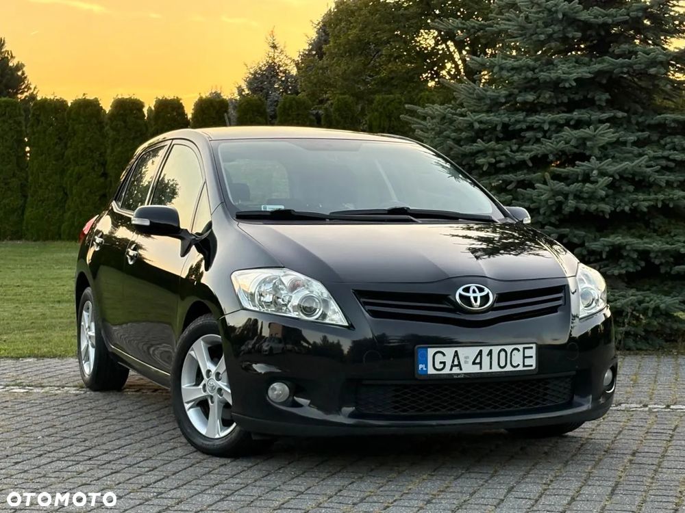 Toyota Auris 2.0 D-4D Life+ - 3