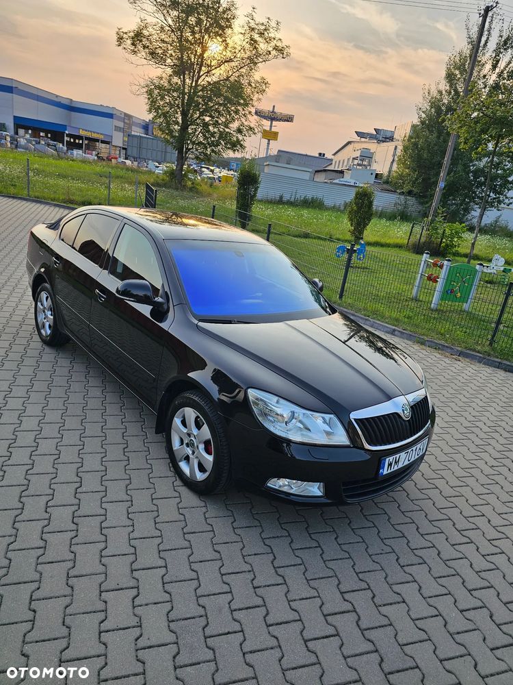 Skoda Octavia 1.6 Elegance - 1