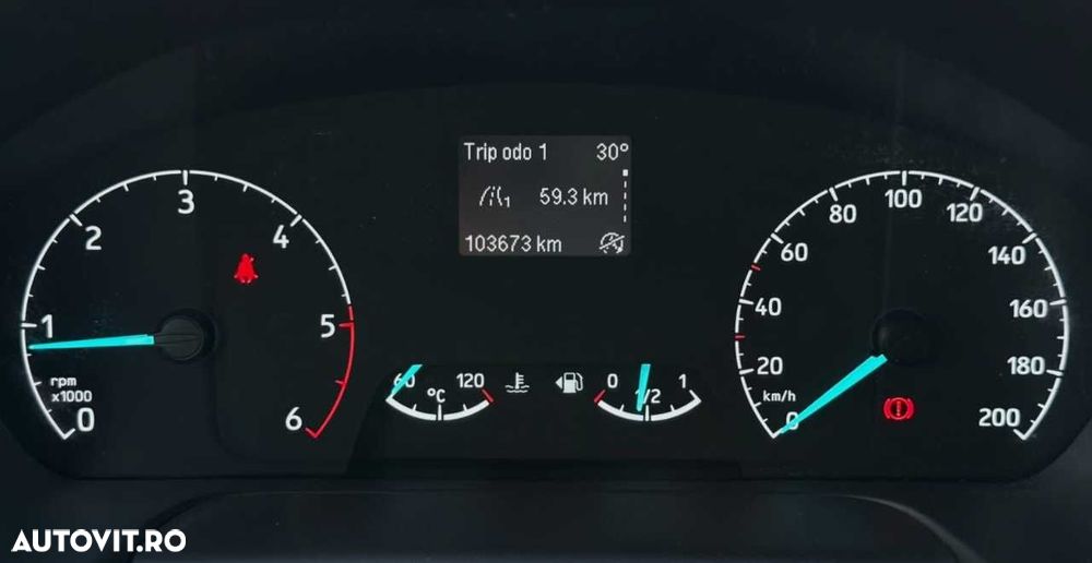 Ford TRANSIT CUSTOM L2H1 - 23
