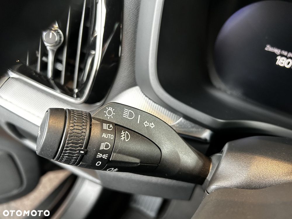 Volvo V60 Cross Country - 18