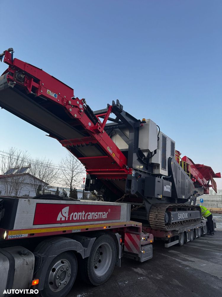 Sandvik QH332 concasor cu con - 38 tone - 7