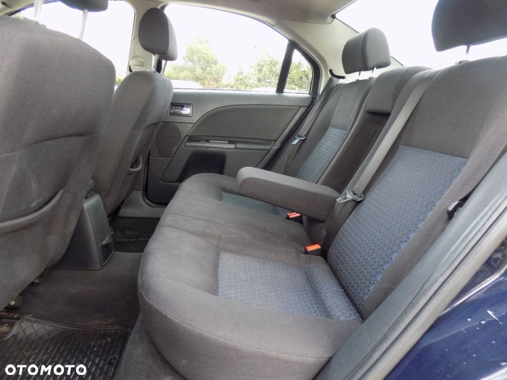 Ford Mondeo - 8