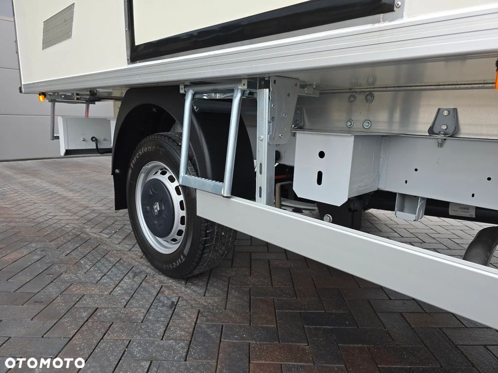 Renault MASTER IGLOPOL -30*C +25*C Carrier XARIOS 350 Podłączenie Stacjonarne 230 V ŁADOWNOŚĆ 840Kg WZMOCNIONE TYLNE ZWIESZENIE TEMPOMAT KLIMA HALOGENY KAMERA COFANIA SALON PL STAN JAK NOWY - 26