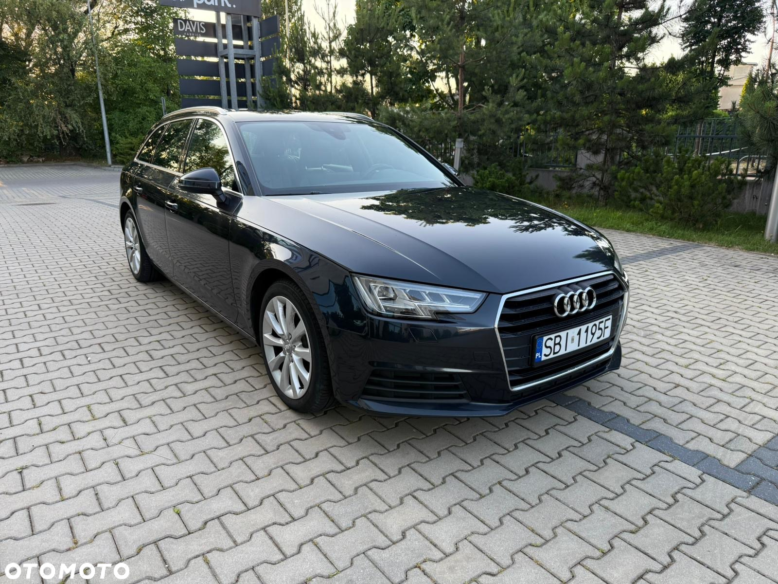 Audi A4 Avant 2.0 TDI ultra design - 2