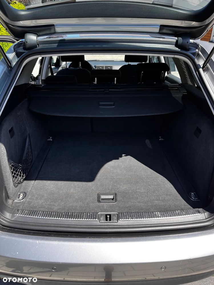 Audi A4 Avant 2.0 TDI - 11
