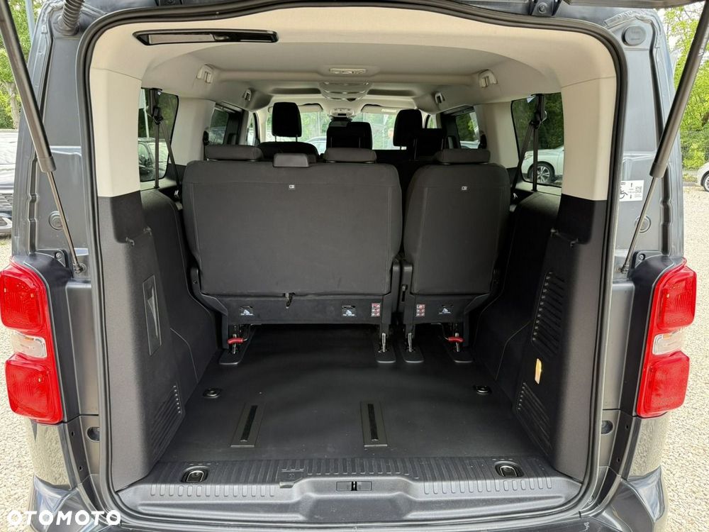 Peugeot Traveller - 24