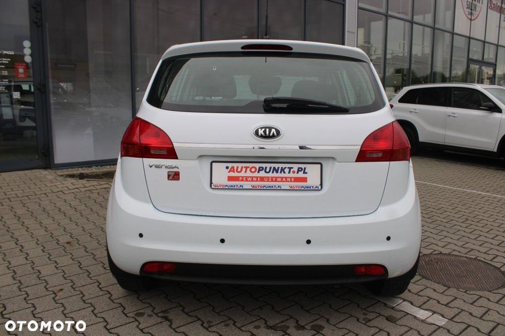 Kia Venga - 3