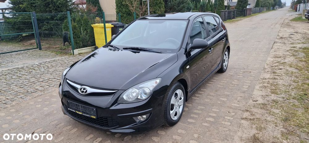 Hyundai i30 i30cw 1.4 UEFA EURO 2012 Edition - 2