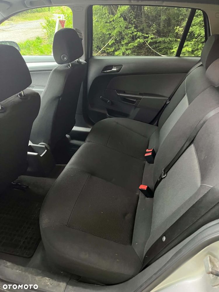 Opel Astra 1.6 - 9