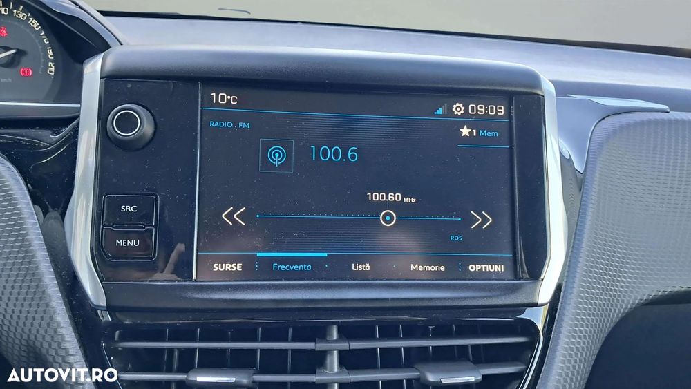 Peugeot 2008 1.2 PureTech Turbo Allure - 9