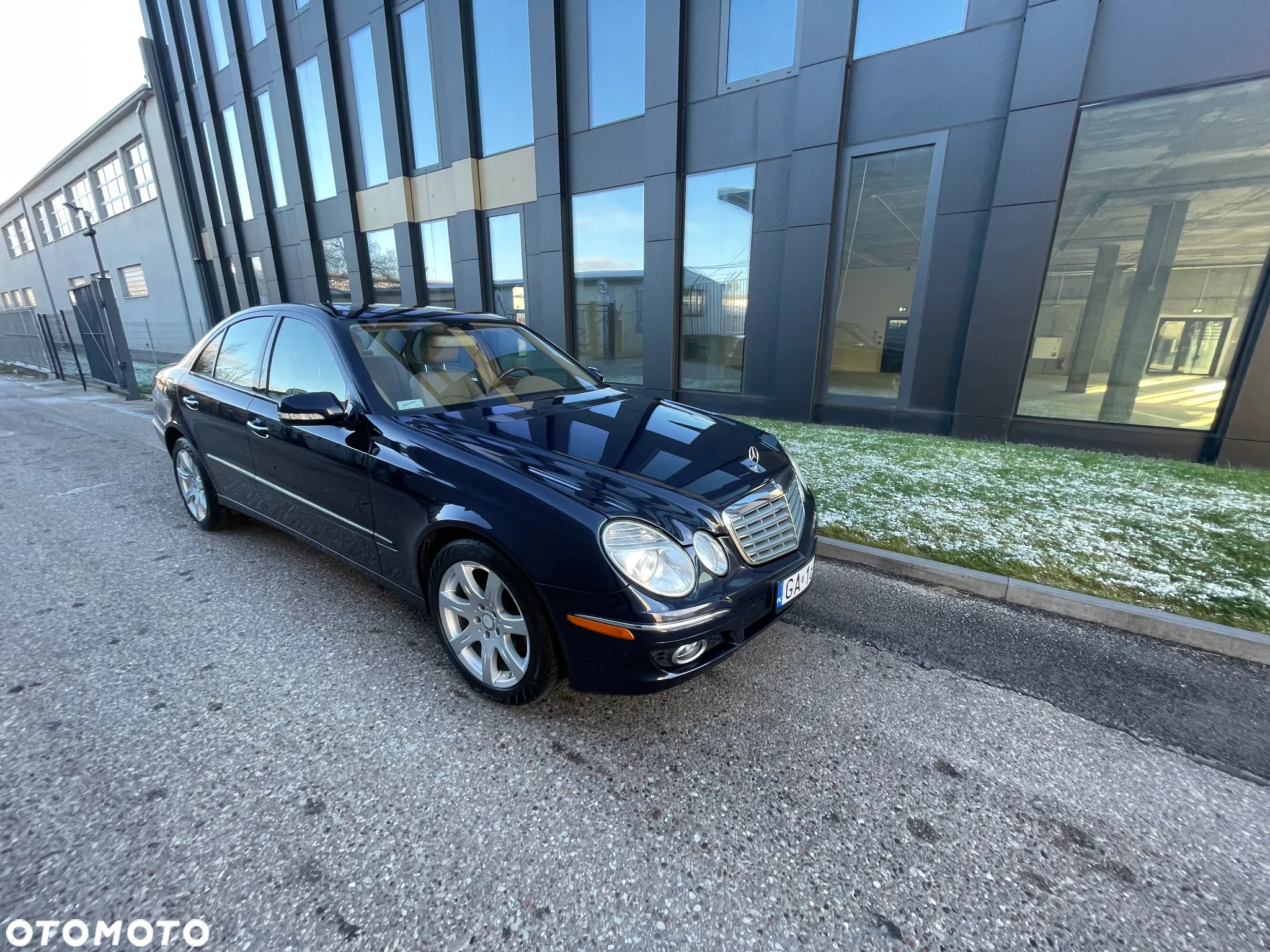 Mercedes-Benz Klasa E 350 4-Matic - 12