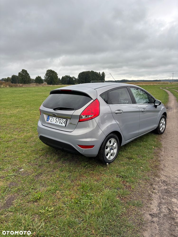 Ford Fiesta - 5