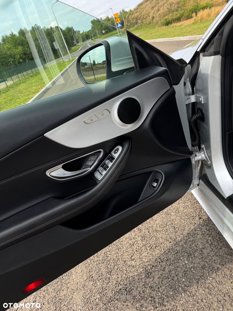 Mercedes-Benz Klasa C 220 d 4Matic 9G-TRONIC - 21