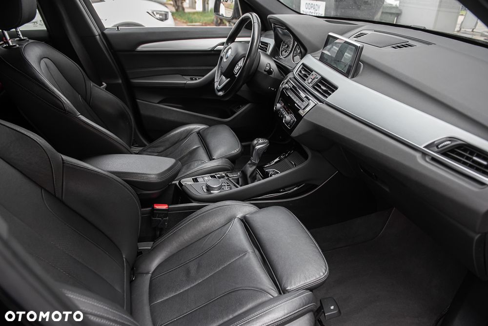 BMW X1 xDrive18d xLine sport - 34
