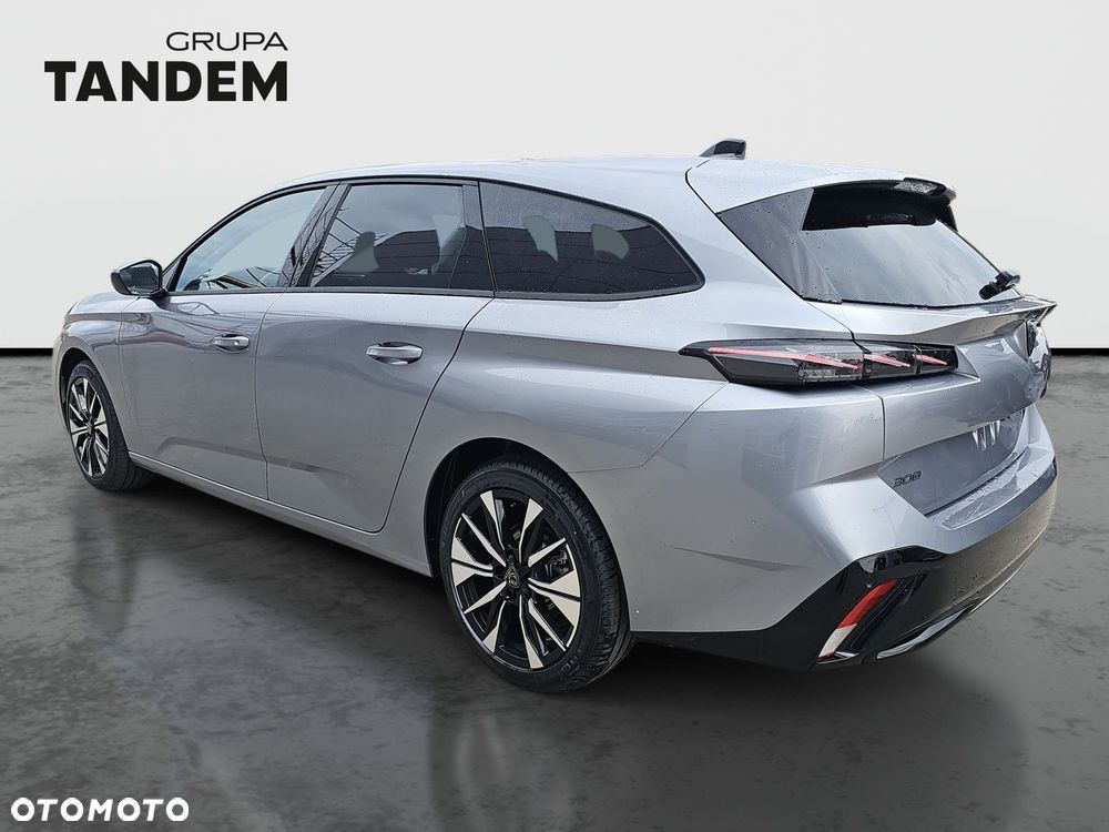 Peugeot 308 - 8