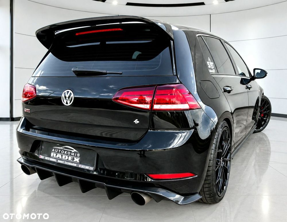 Volkswagen Golf - 34