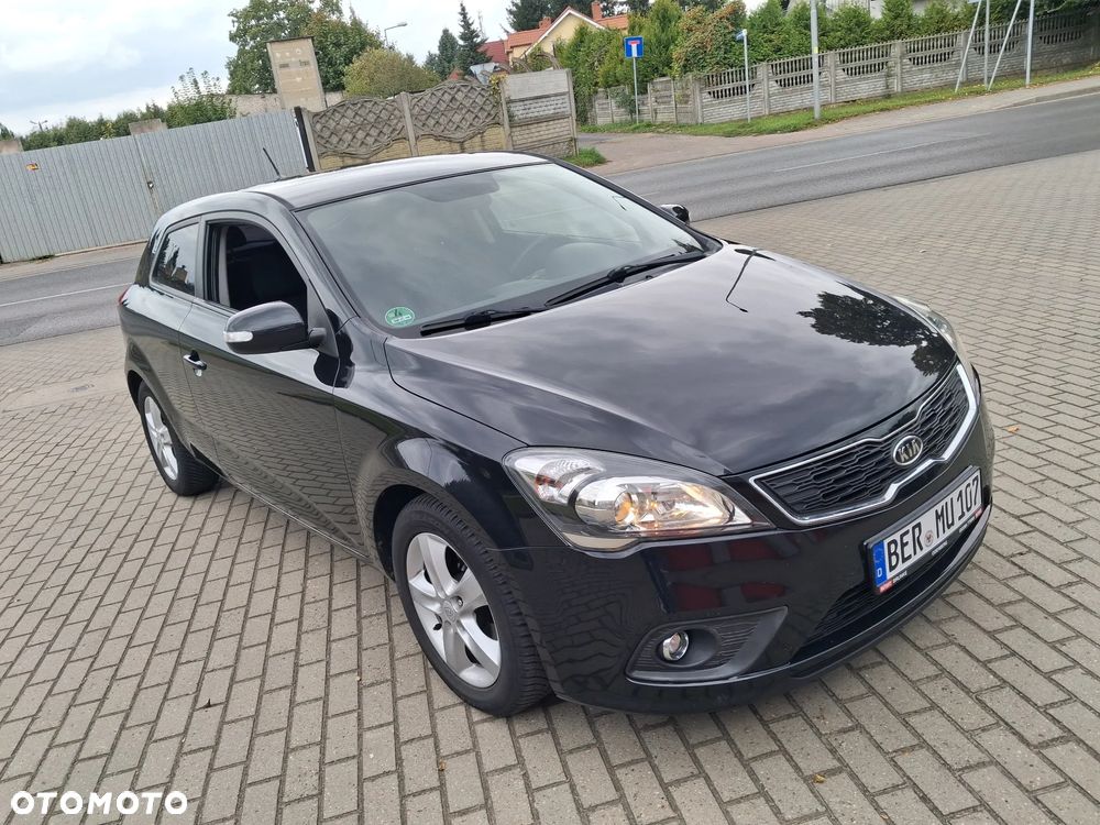 Kia Ceed 1.6 CVVT Dream-Team Edition - 3