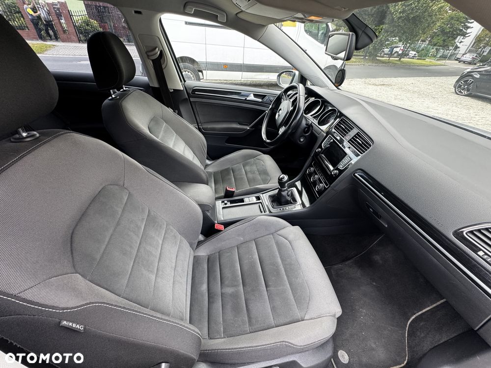 Volkswagen Golf 1.6 TDI BMT Comfortline - 10