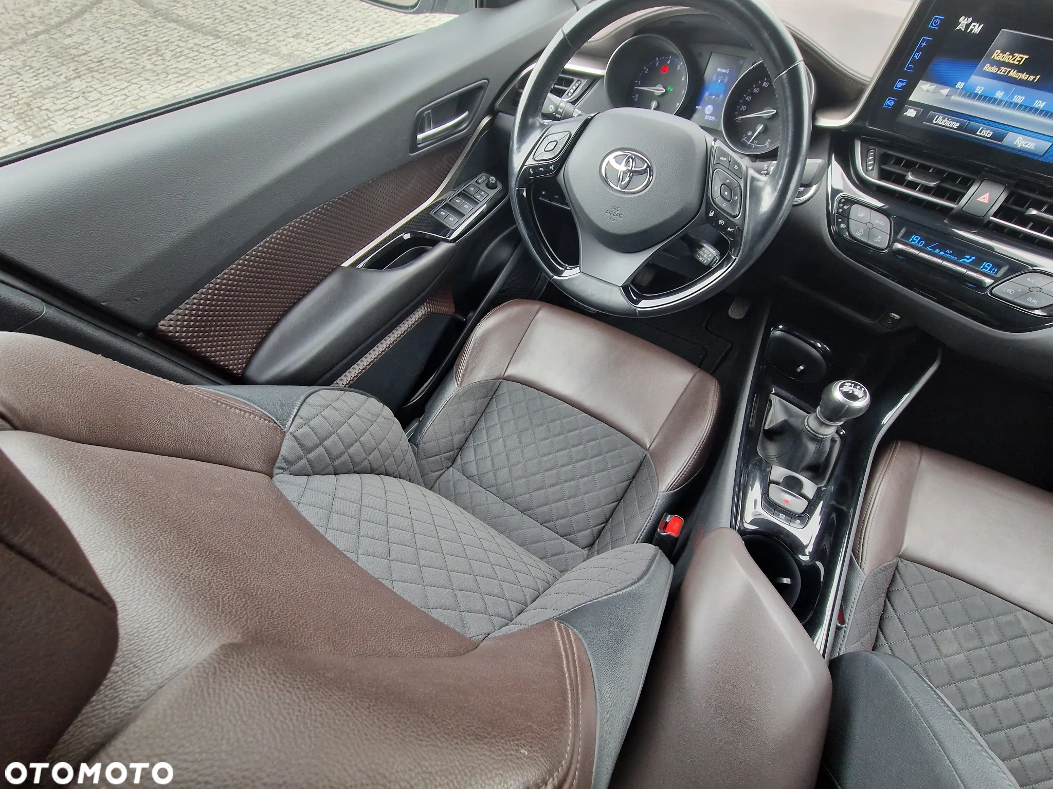 Toyota C-HR 1.2 T Prestige - 28