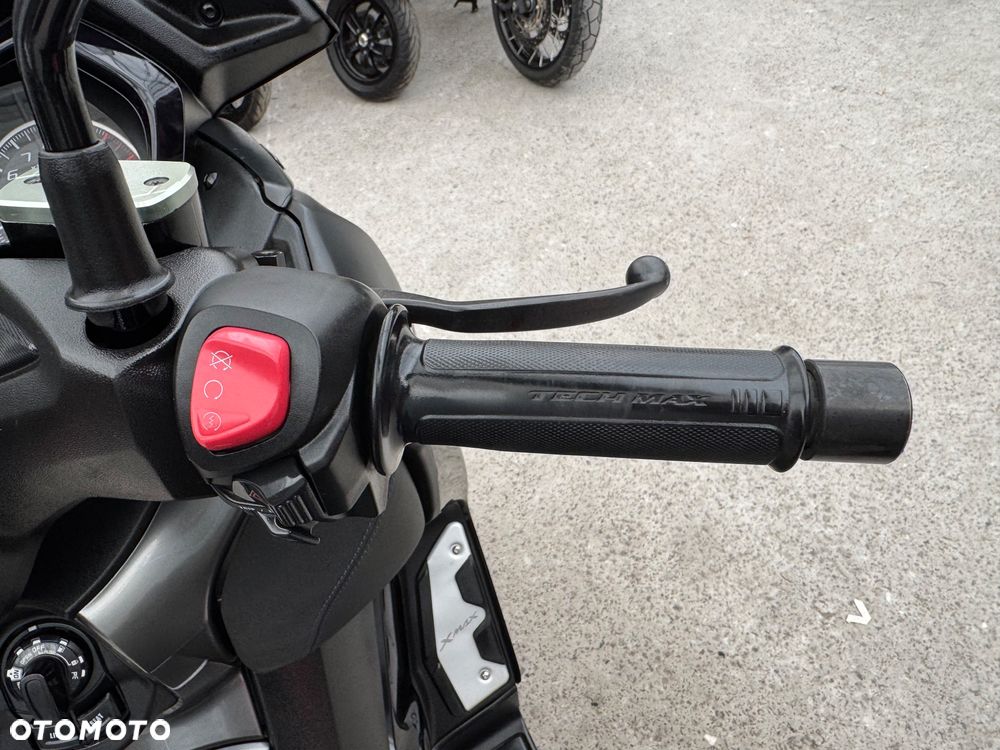 Yamaha X-max - 11
