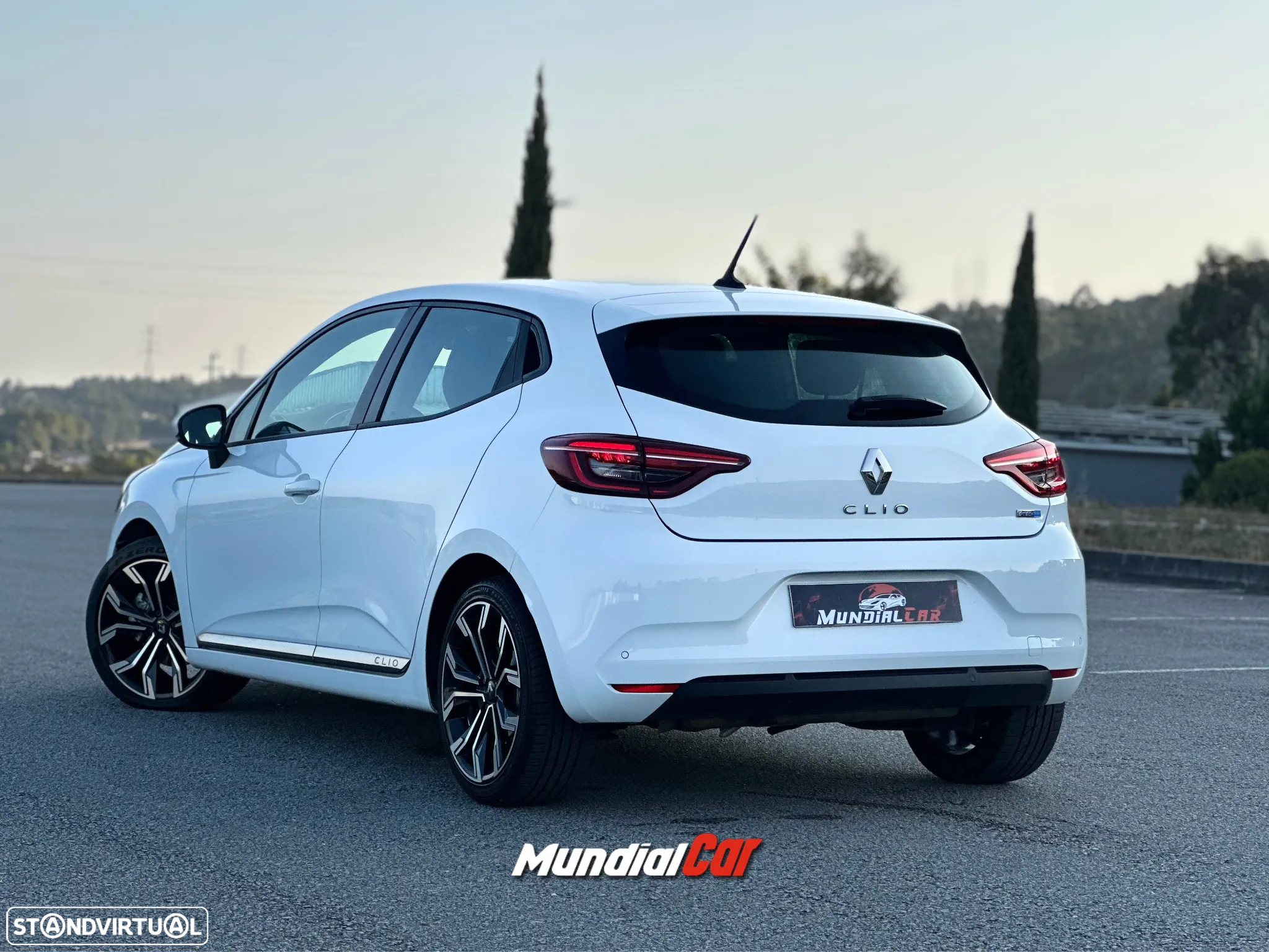 Renault Captur 1.6 E-Tech Full Hybrid Engineered - 16