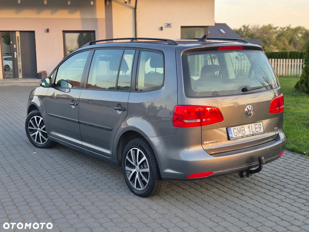 Volkswagen Touran 1.6 TDI DPF BlueMotion Technology DSG Comfortline - 3