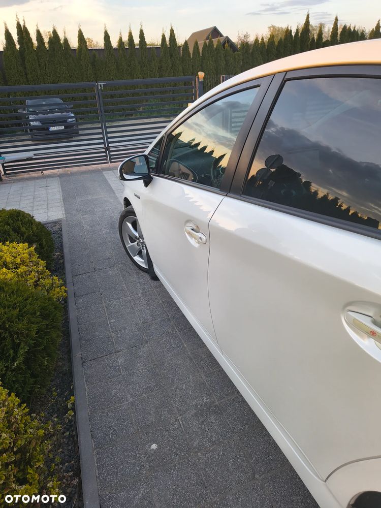 Toyota Prius 1.8 HSD Prestige - 20