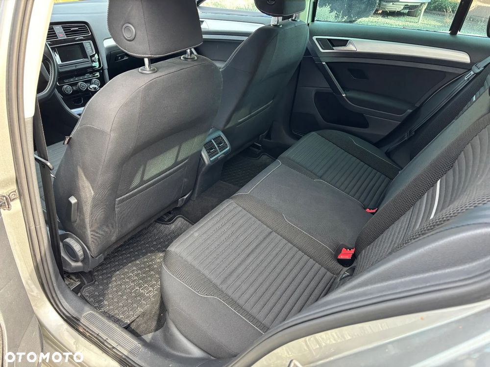 Volkswagen Golf 1.2 TSI BlueMotion Technology Cup - 18