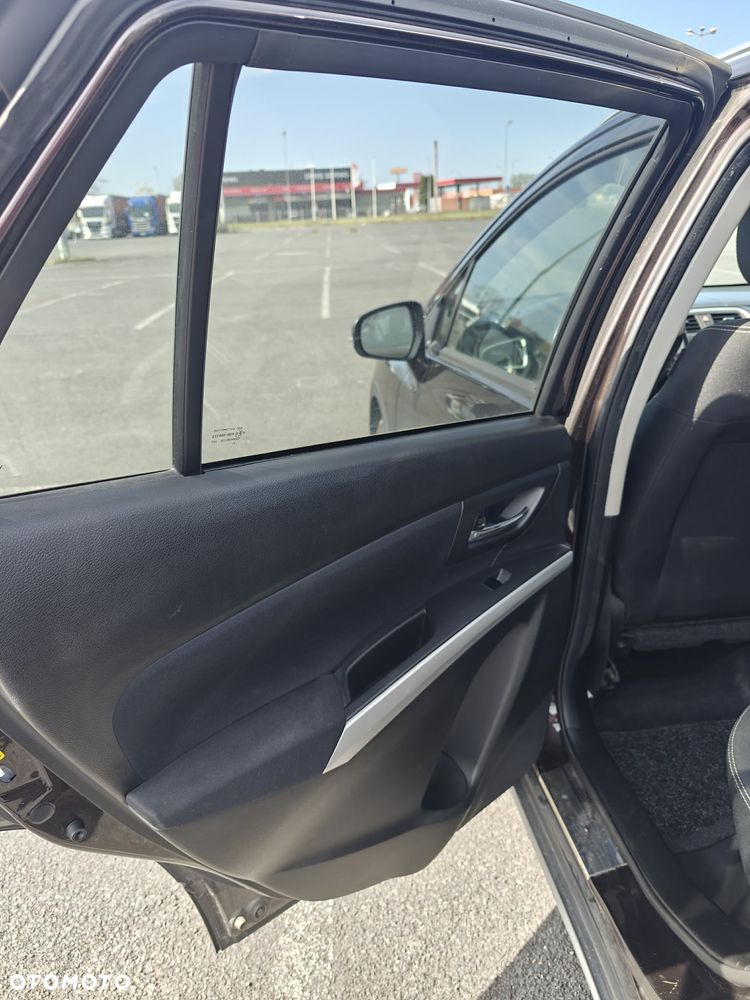 Suzuki SX4 S-Cross - 12