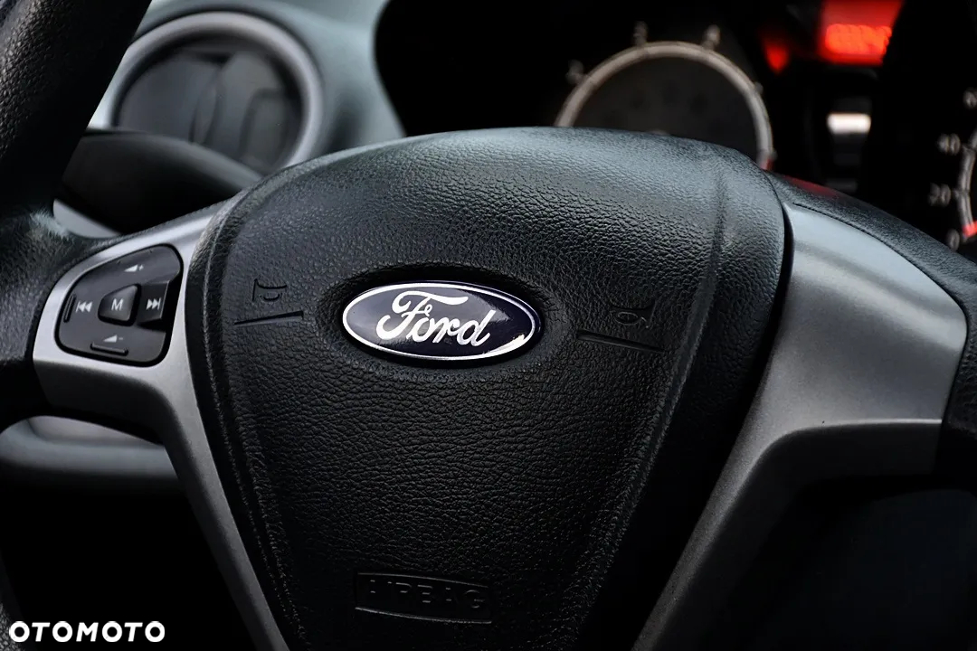 Ford Fiesta 1.25 Platinium X - 21